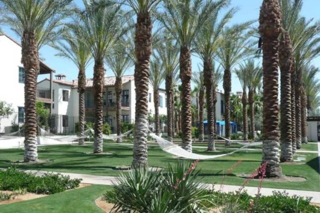 Luxurious Villa With Majestic Mountain View, 12 Pools, Spas, Ground Floor La Quinta Buitenkant foto