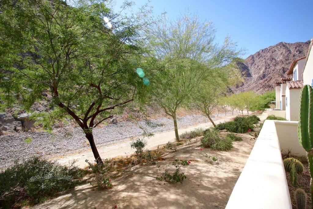 Luxurious Villa With Majestic Mountain View, 12 Pools, Spas, Ground Floor La Quinta Buitenkant foto